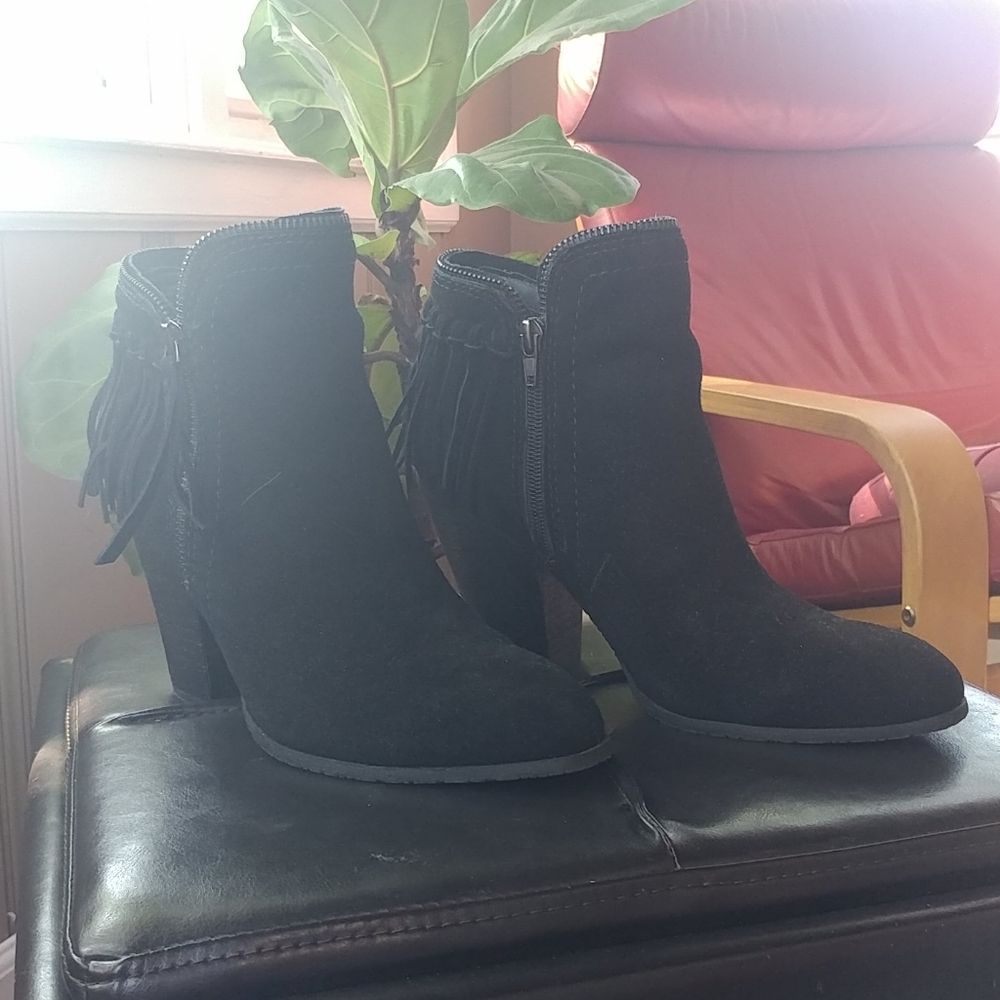 Black Suade Dolce Vita Booties 8.5 Tassles Zipper